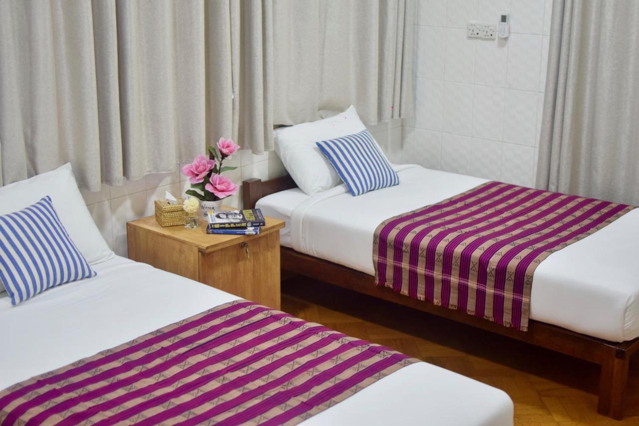 Celia Hostel Mandalay Extérieur photo