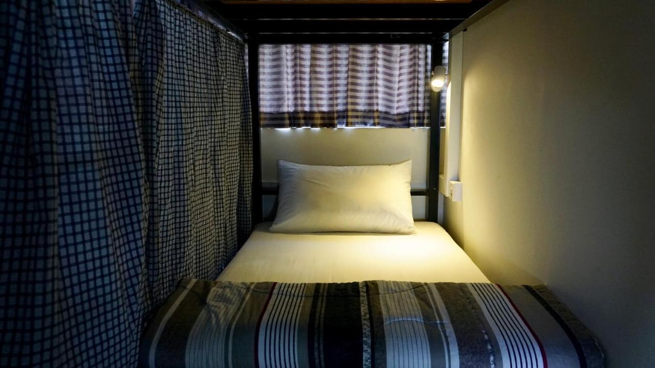 Celia Hostel Mandalay Extérieur photo