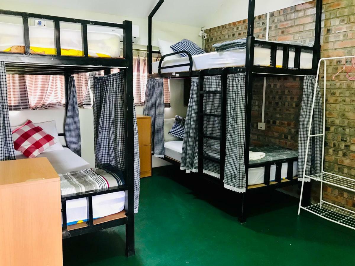 Celia Hostel Mandalay Extérieur photo