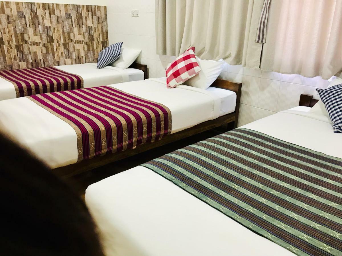 Celia Hostel Mandalay Extérieur photo